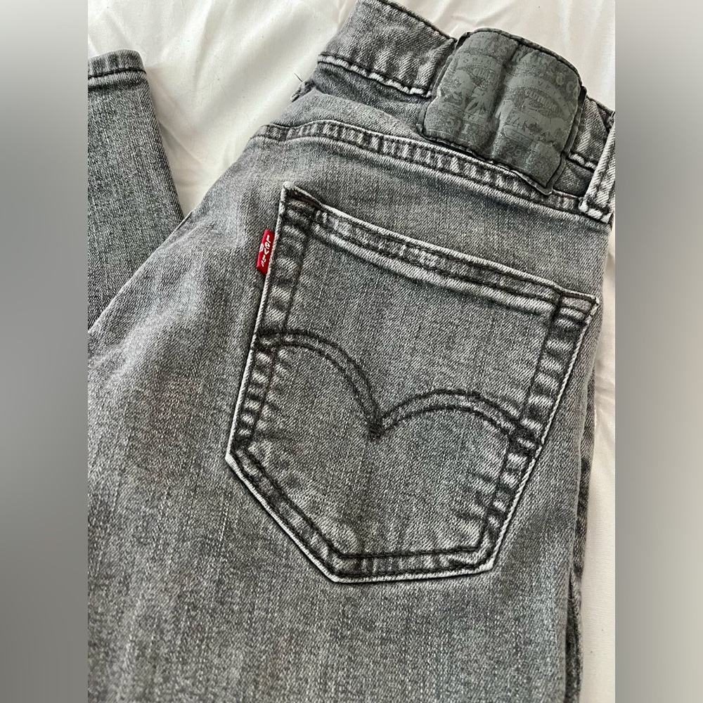 Jeans : Levi’s 511’s